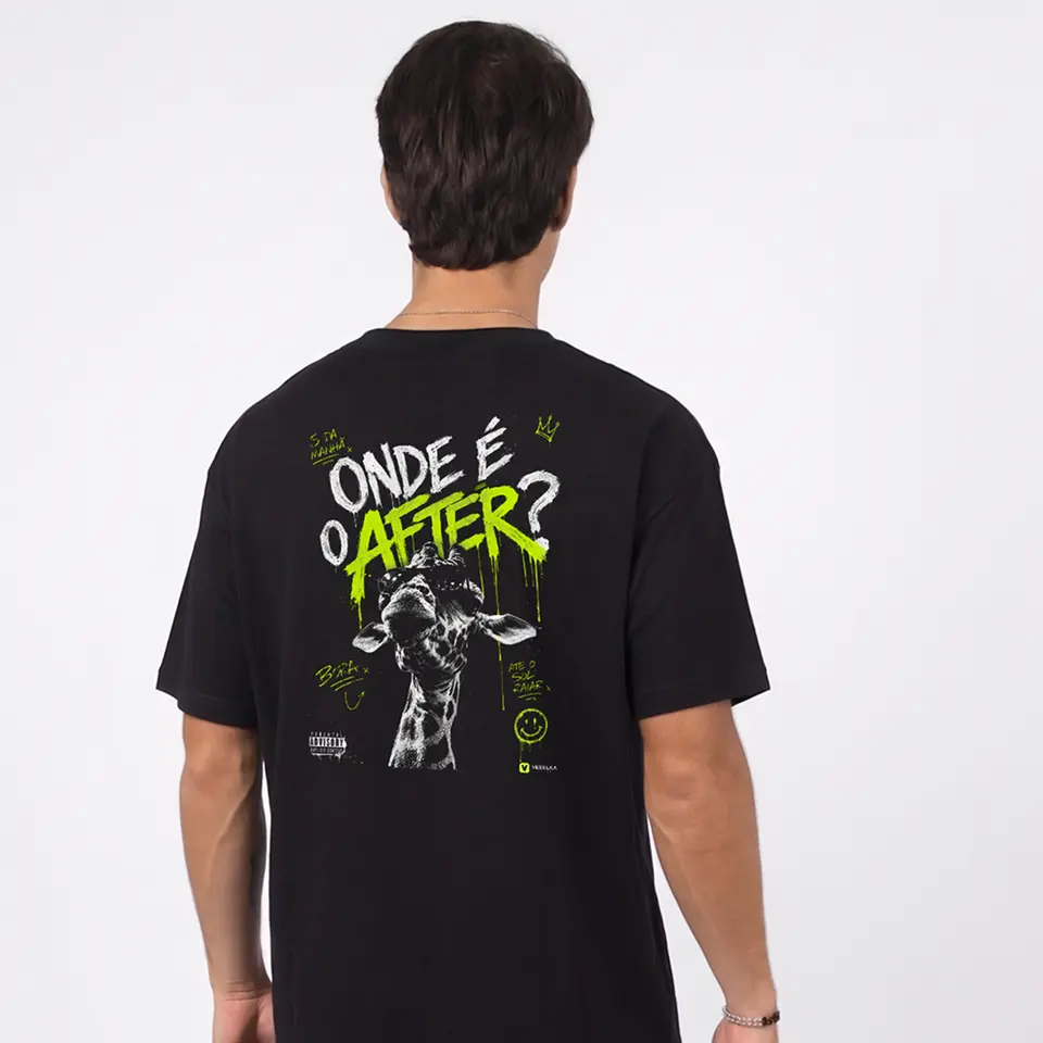 Camiseta Oversized Onde é o After Girafa — foto principal