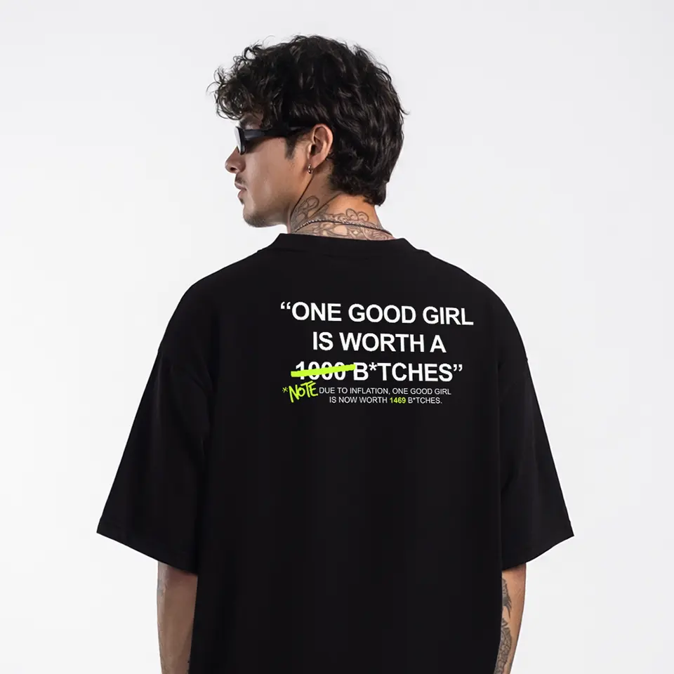 Camiseta Oversized One Good Girl — foto principal