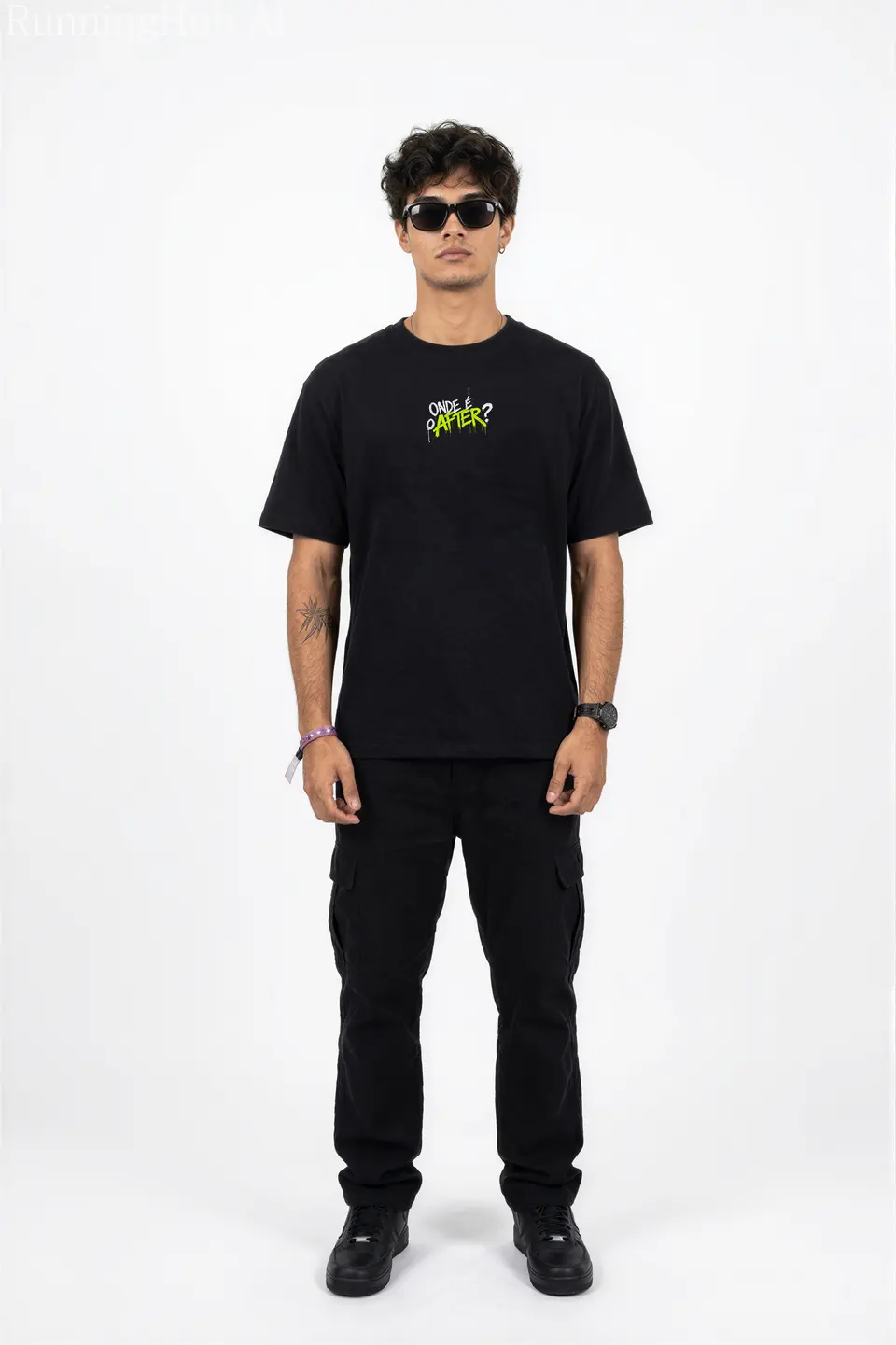 Camiseta Oversized Onde é o After Girafa — look completo, frente